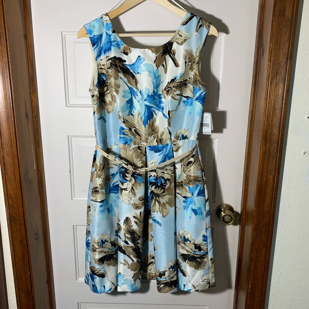 Danny & Nicole NWT Dress